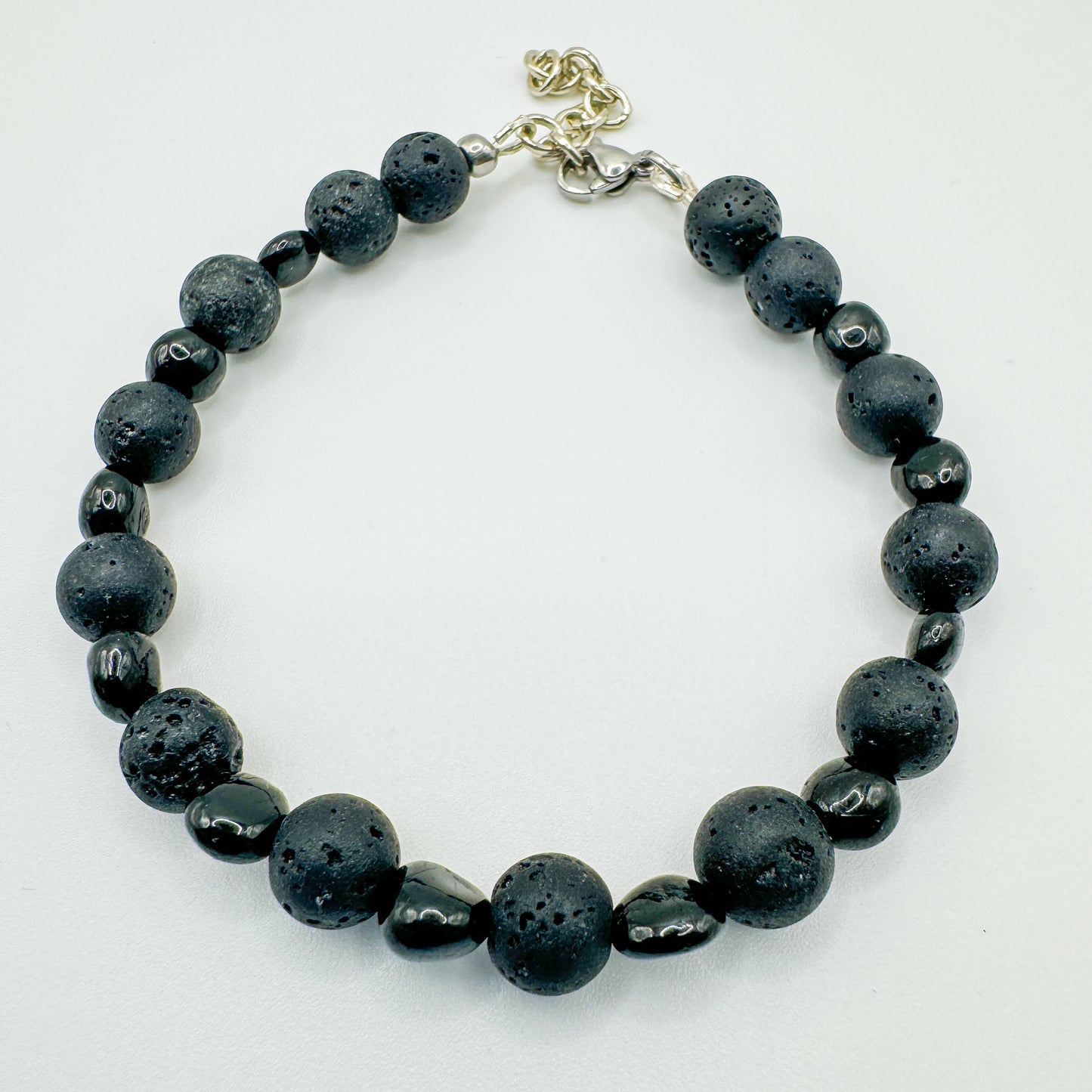 Bracciale "proteggimi" con pietre laviche